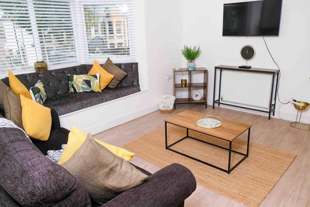 Garden Of Eden 1 Bedroom Flat In Fishponds Бристоль Экстерьер фото
